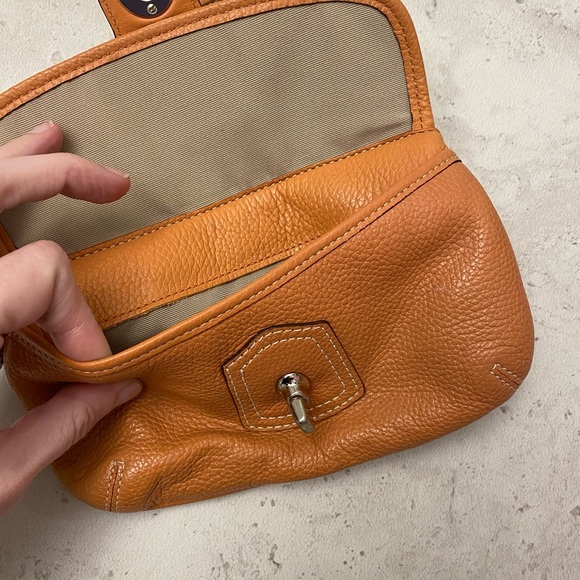 Coach wristlet - Picture 2 of 5